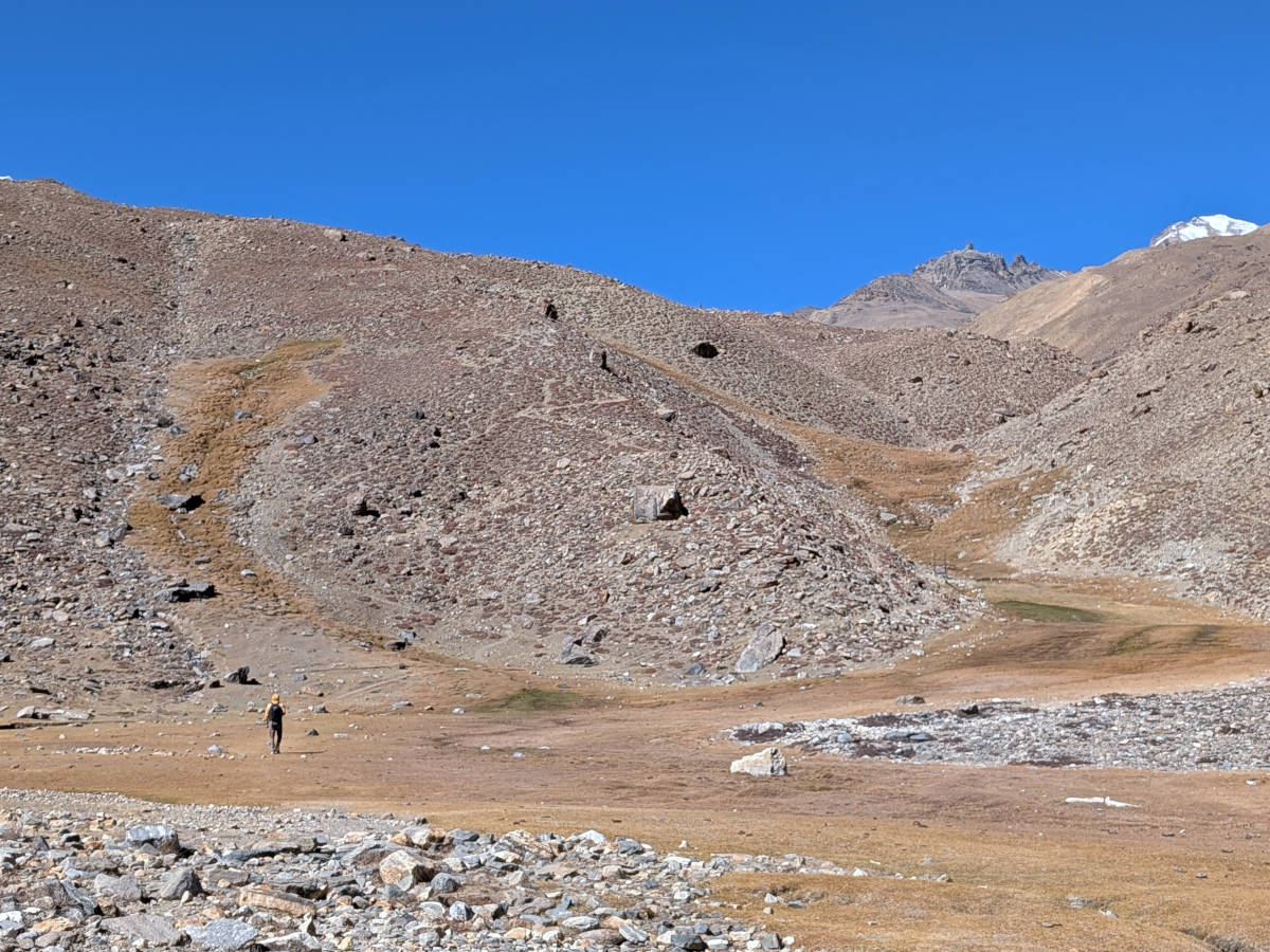 Zigzagging hiking trail leading towards Engels Meadows in the Kishtijarob valley